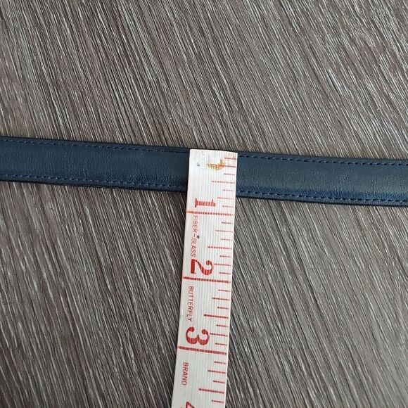 Levi's Skinny Leather Belt Made in USA Medium 31.5" Long - Picture 5 of 5